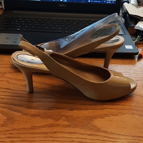 🚺 ladies shoes - Picture 9 of 10